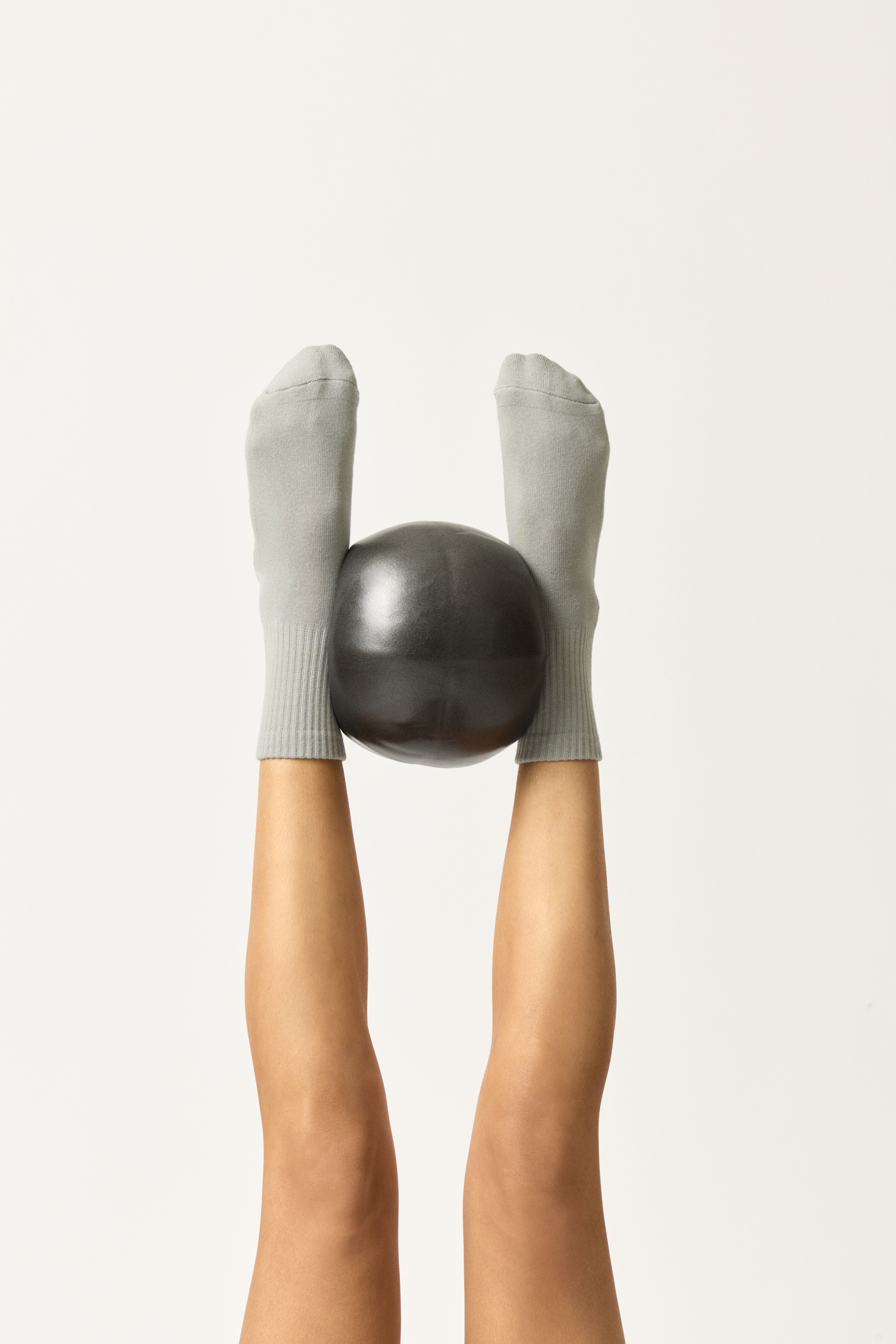 Essential Crew Grip Sock - Grey
